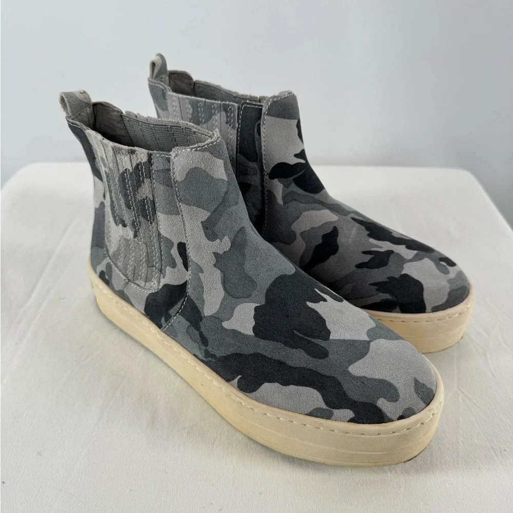 J/SLIDES‎ Camo Hypo Suede Hi Top Sneaker in Grey Size 7.5